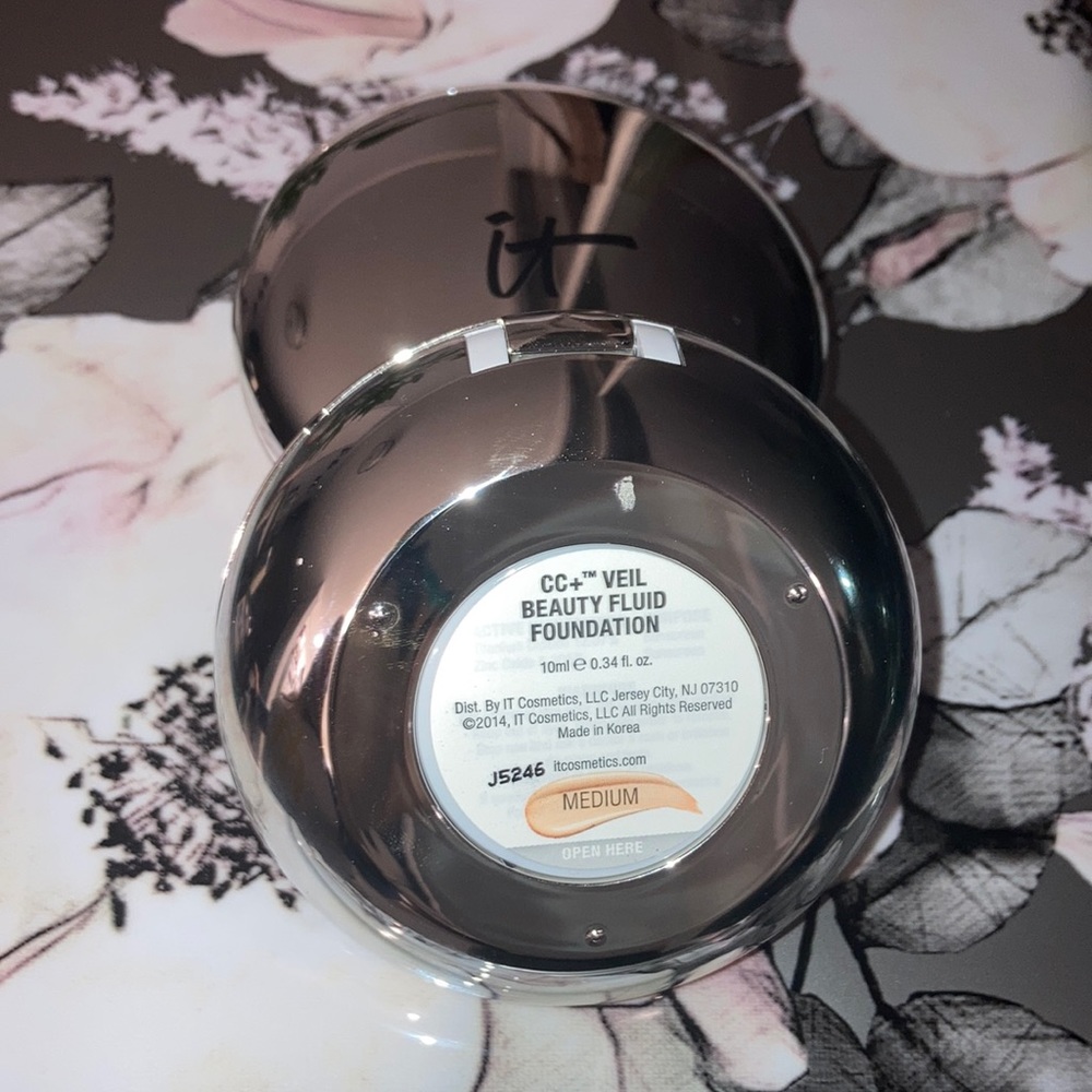 it cosmetics CC+ Veil Beauty Fluid Foundation -Med
